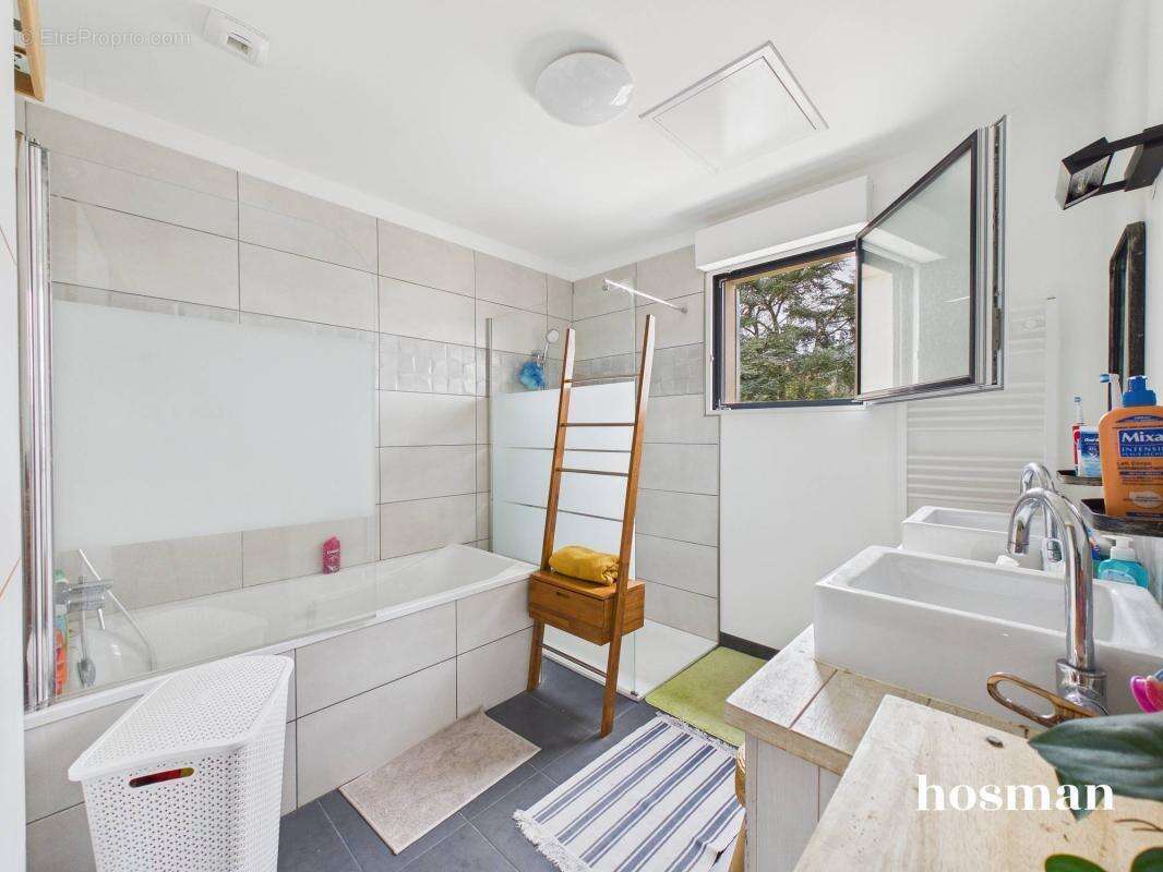 Maison à MONTLIGNON