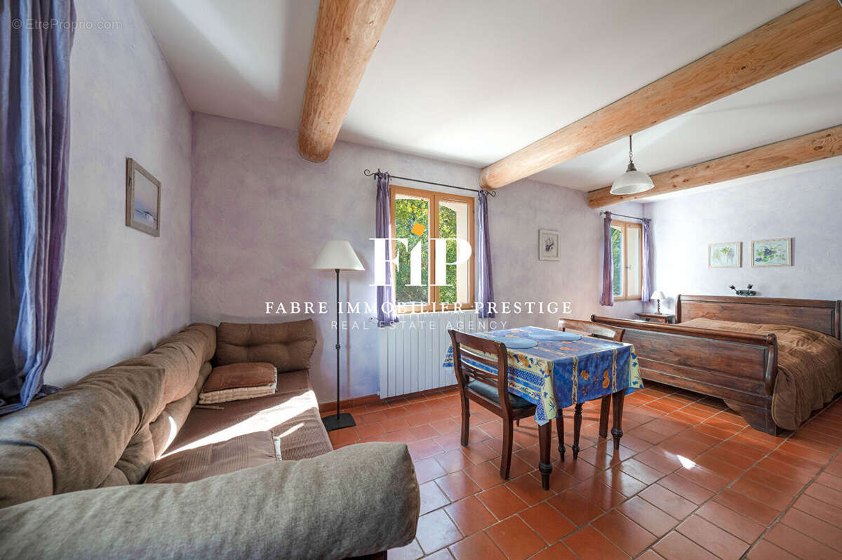 Maison à SAINT-MAXIMIN-LA-SAINTE-BAUME