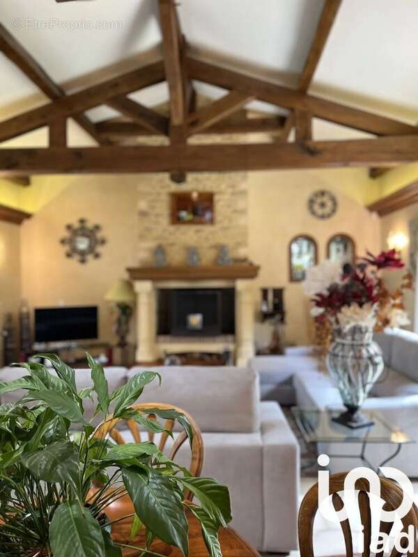 Photo 5 - Maison à MARCILLAC-SAINT-QUENTIN