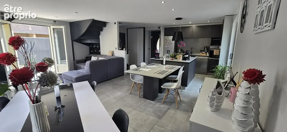 Maison à VONNAS