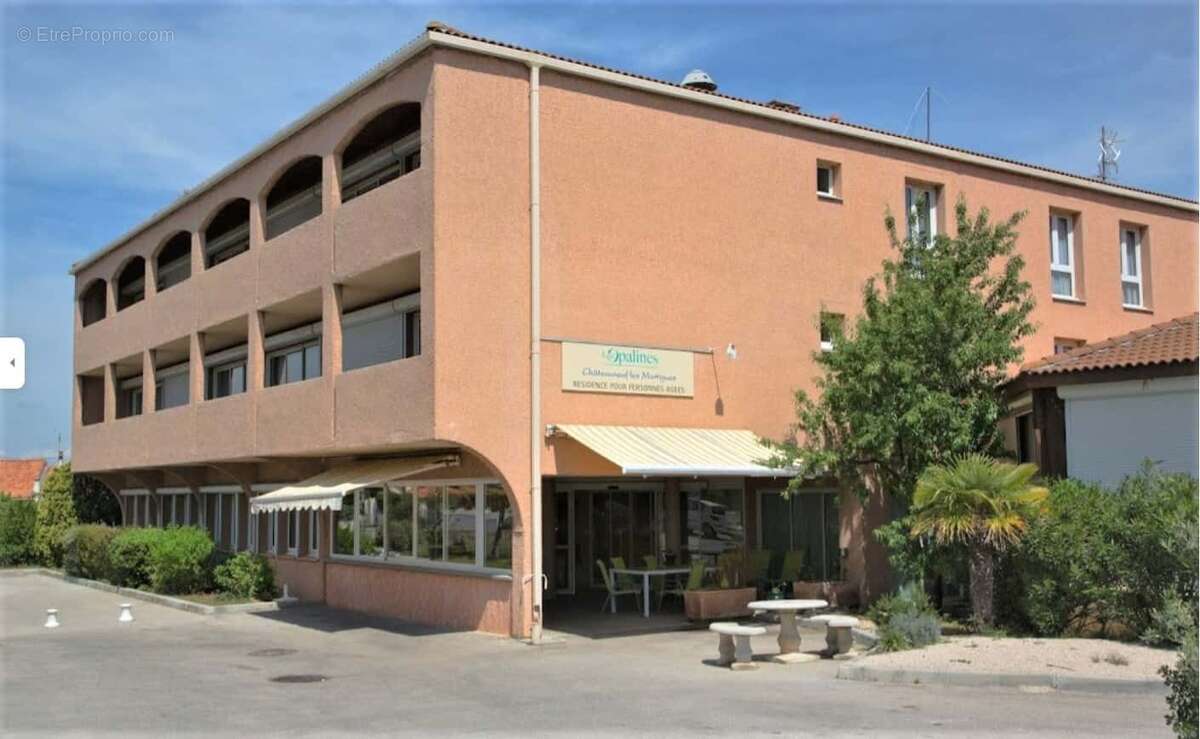INVESTISSEMENT LOCATIF  Châteauneuf-les-Martigues  Résidence Ehpad Les Jardins de Valtrède - 8.20% de rentabilité - photo 12