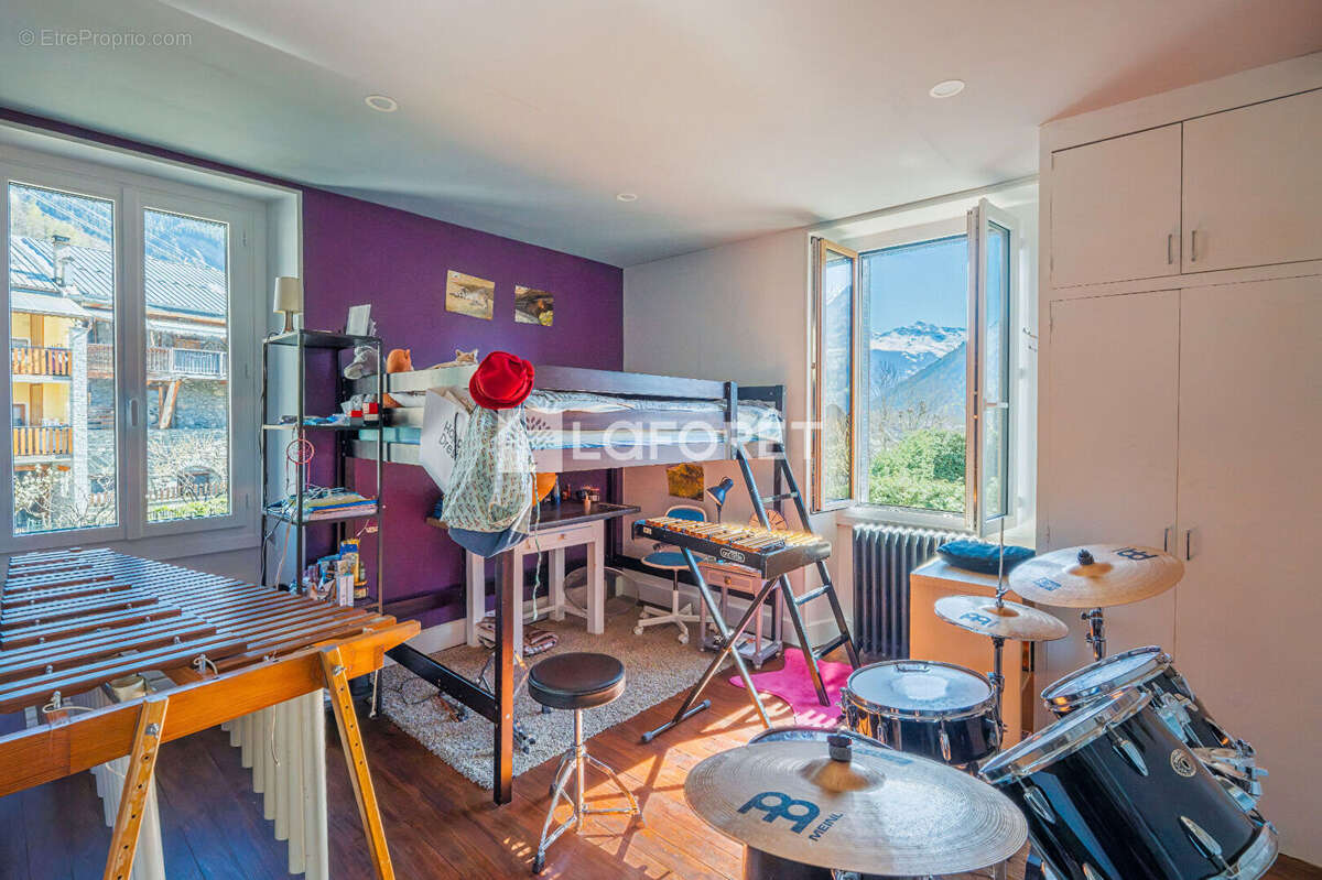 Maison Bourg Saint Maurice 9 pièce(s) 149.58 m2 - photo 5