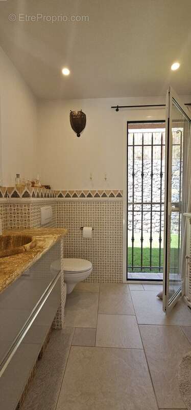Levens  maison d'architecte au style florentin  piscine  prestations haut de gamme - photo 12