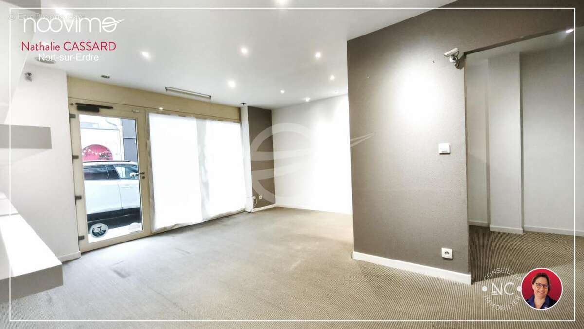 A VENDRE LOCAL COMMERCIALE 65 m2 + 50 m2 de réserve en plein - photo 5
