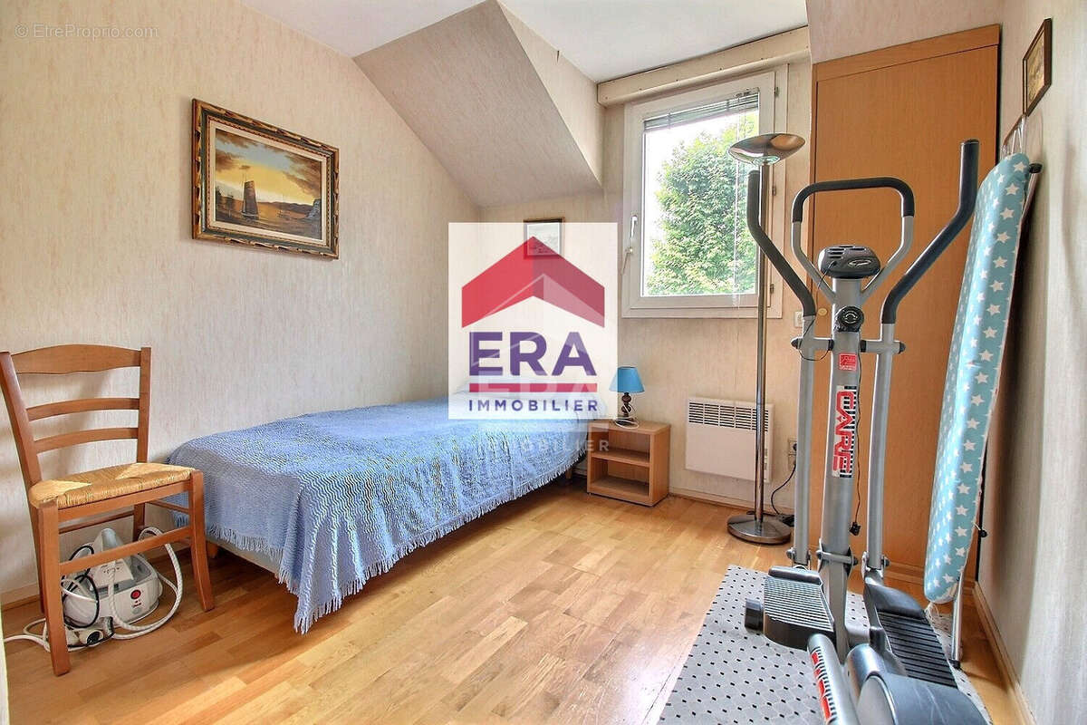 Maison à VILLENEUVE-LA-GARENNE