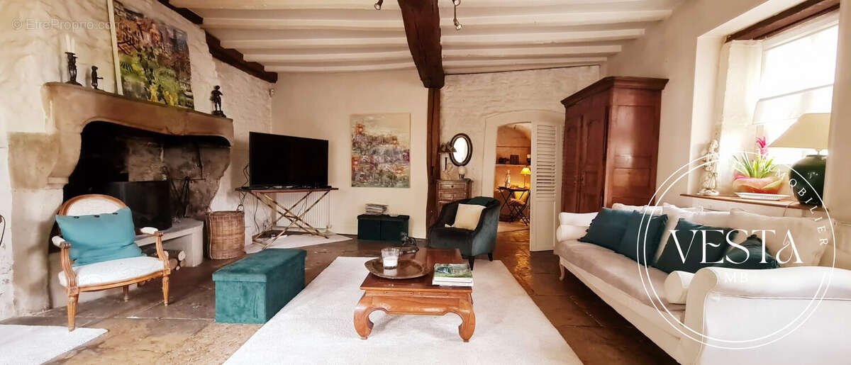 Maison à FLEUREY-SUR-OUCHE