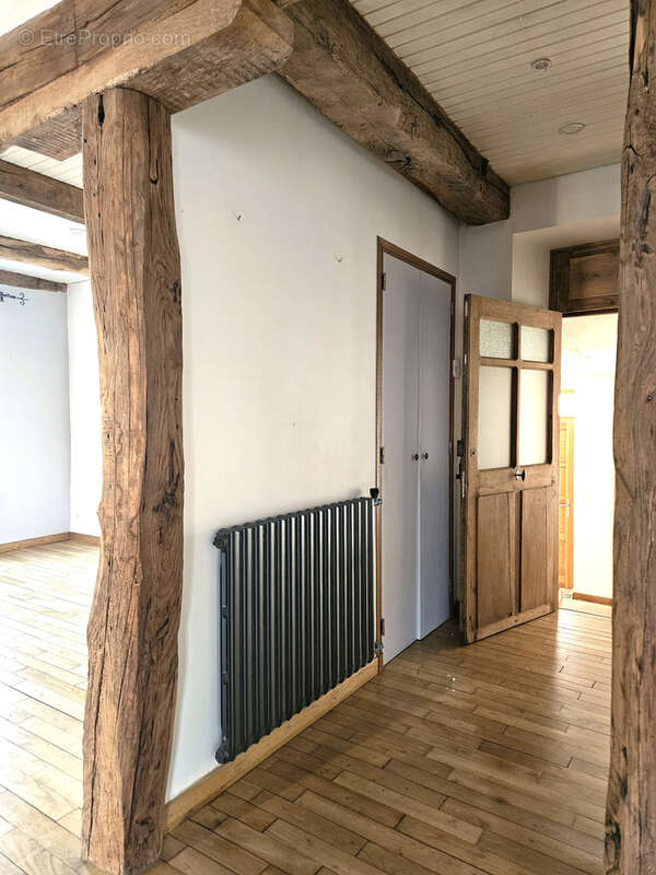 Maison rénovée avec grand jardin aménagé et garage, située dans le centre ville de Baraqueville - photo 12
