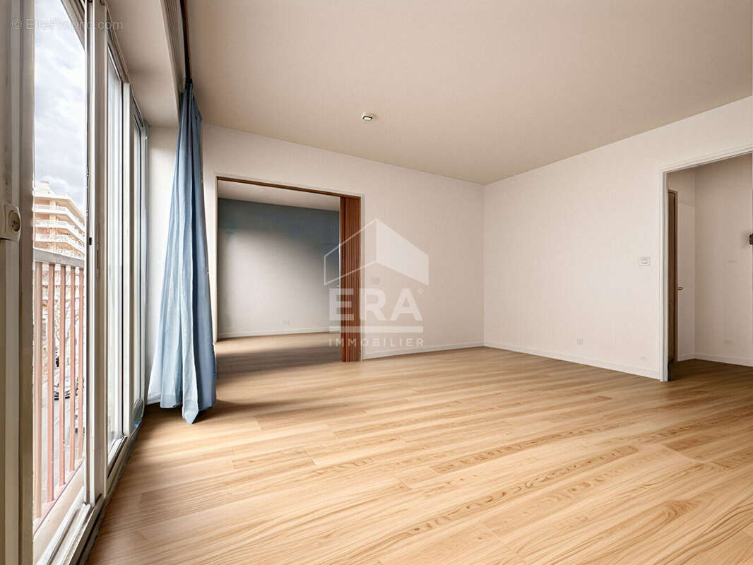 Appartement à MARSEILLE-1E