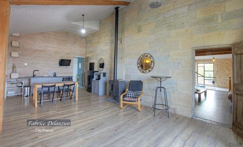 Propriete à vendre 9 pièces MAILLANE (13) - photo 8