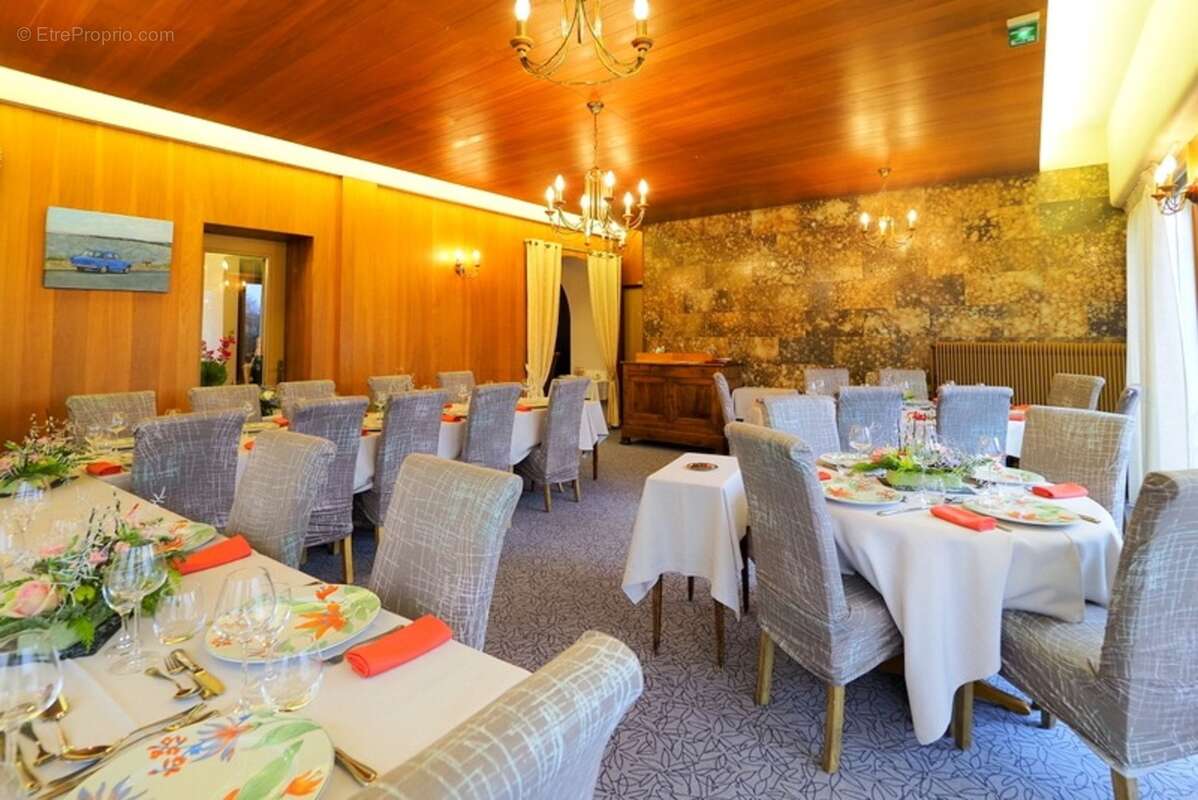Dpt Allier (03), à vendre ESTIVAREILLES , Murs et Fond ,  Hôtel - Restaurant -Bar ( licence 4 ) 10 minutes de Montluçon - photo 15