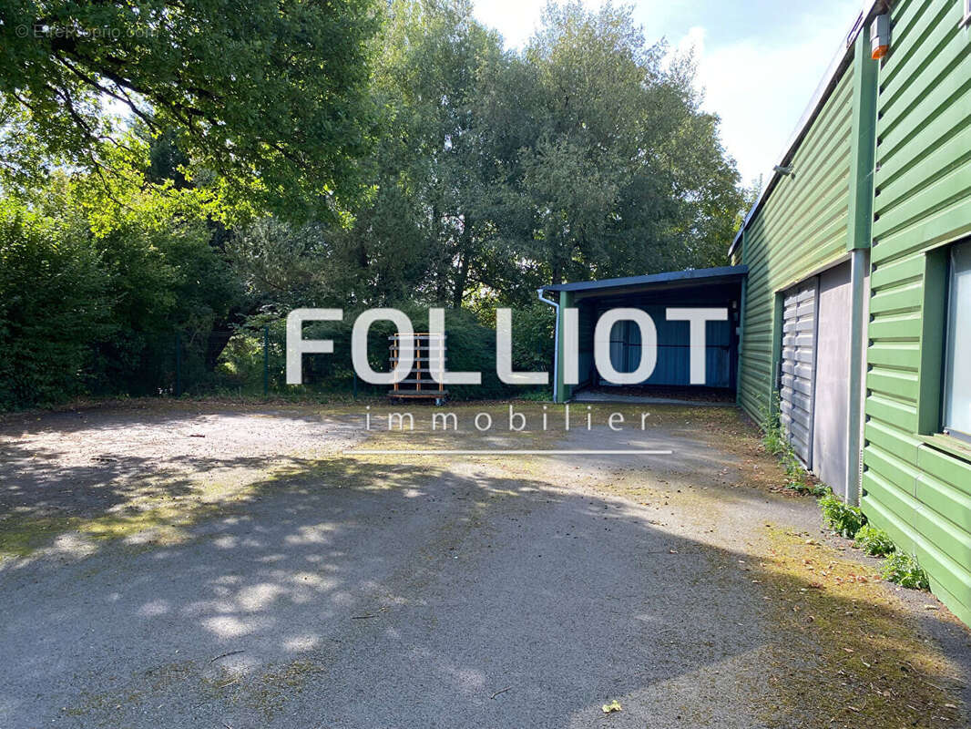 Commerce à SAINT-PIERRE-DE-COUTANCES