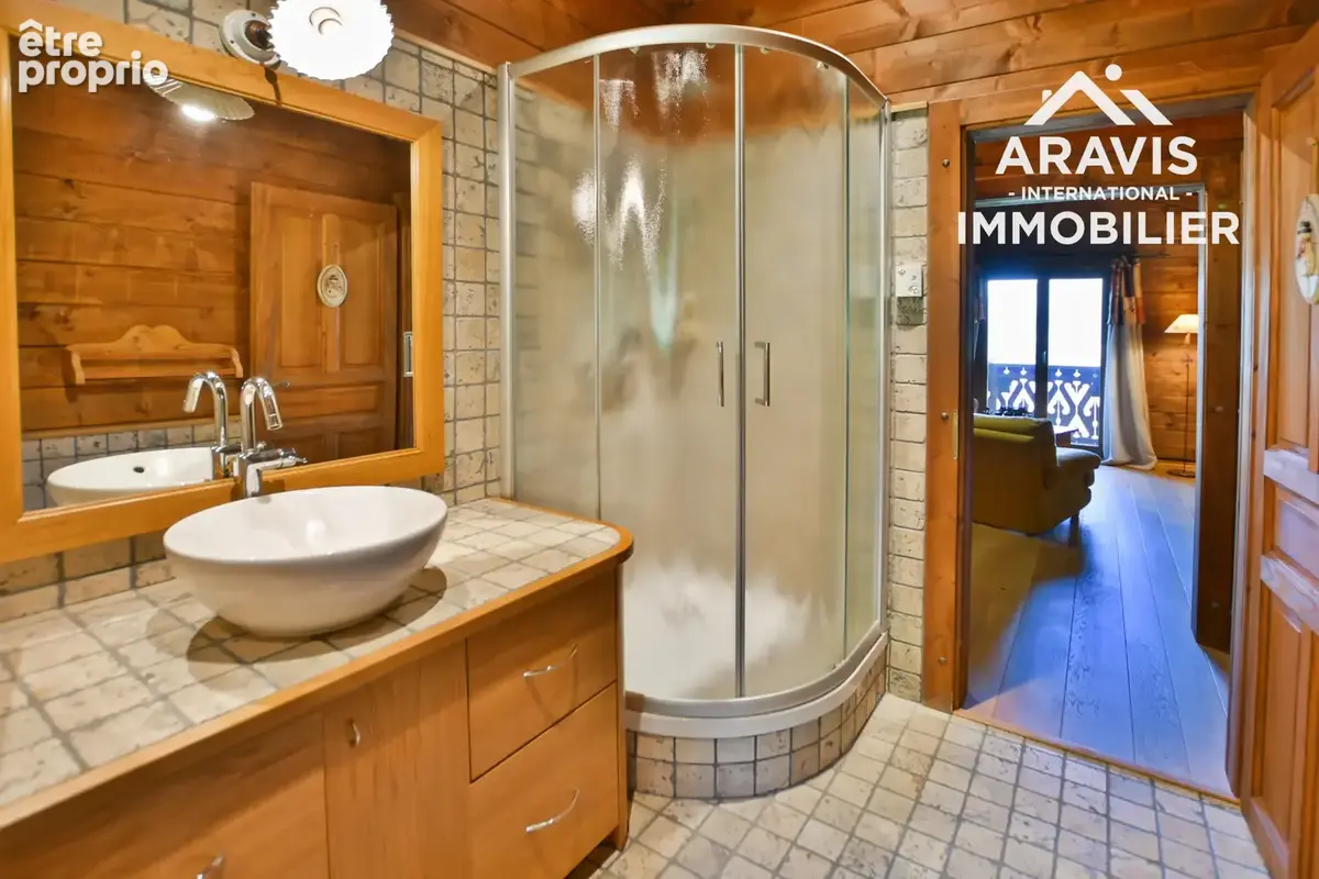 Chalet en madrier offre un cadre de vie et vue exceptionnel! - photo 12