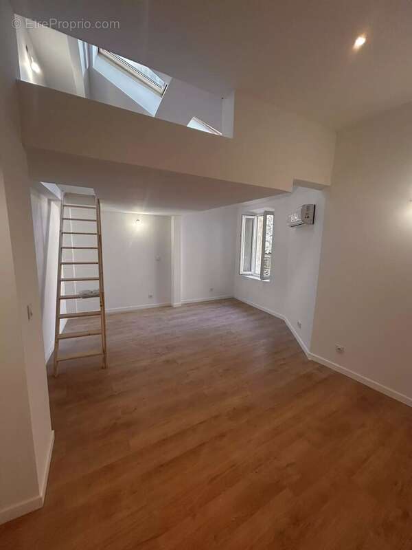 Appartement à VENCE