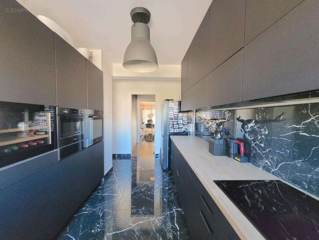 Appartement à MARSEILLE-8E