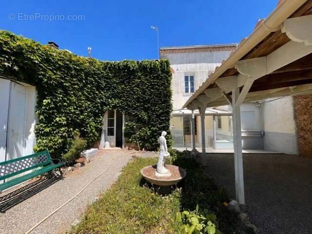 Maison bourgeoise - 201 m², piscine, studio indépendant et vue dégagée ! - photo 13