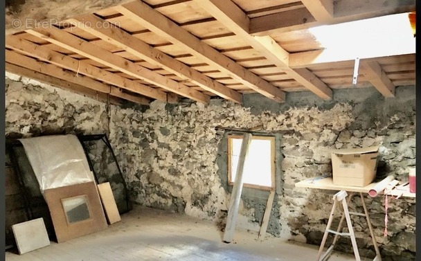 Maison à SALVEZINES