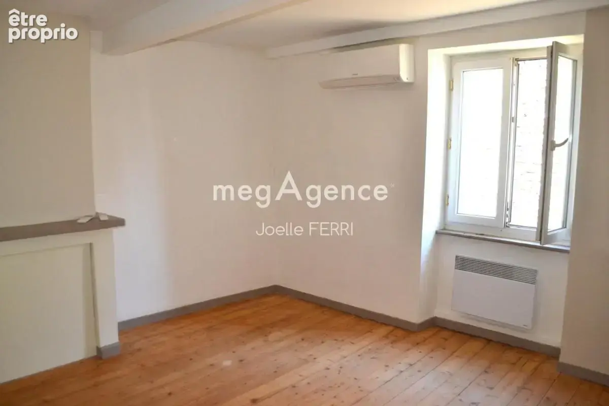 Maison mitoyenne au coeur du village de st denis - photo 5