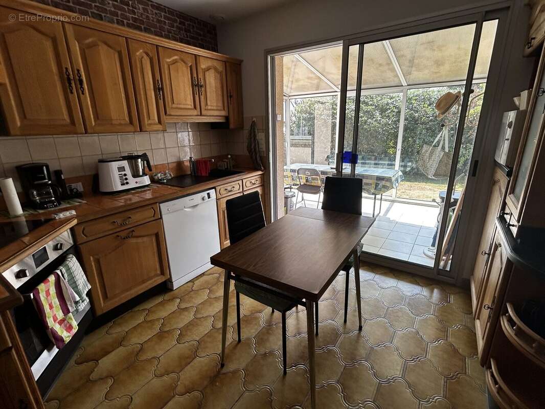 Maison 141 m² à Poullan-Sur-Mer  - photo 6