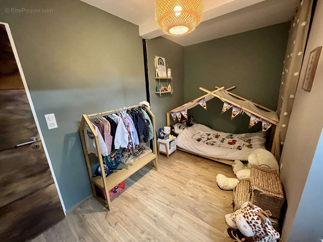 Maison à CHEMILLY-SUR-YONNE