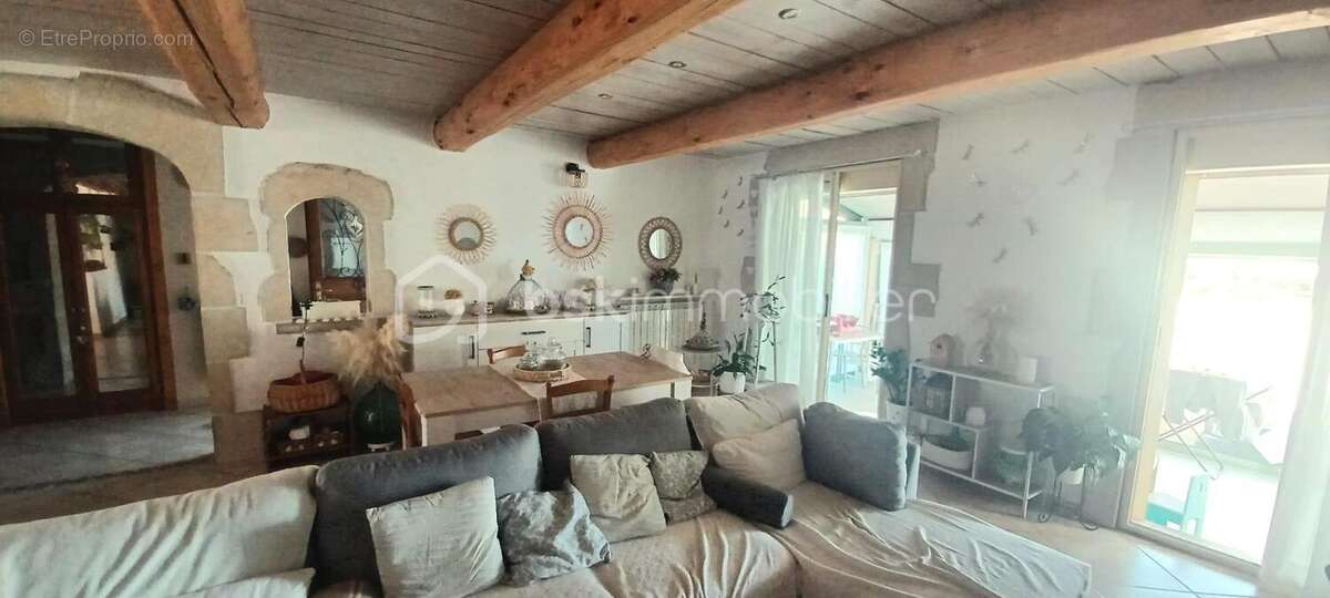 Villa  traditionnelle + studio a vendre - photo 17