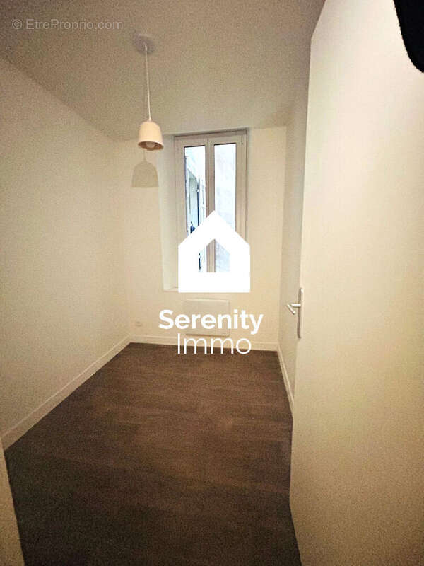 Appartement à MARSEILLE-5E