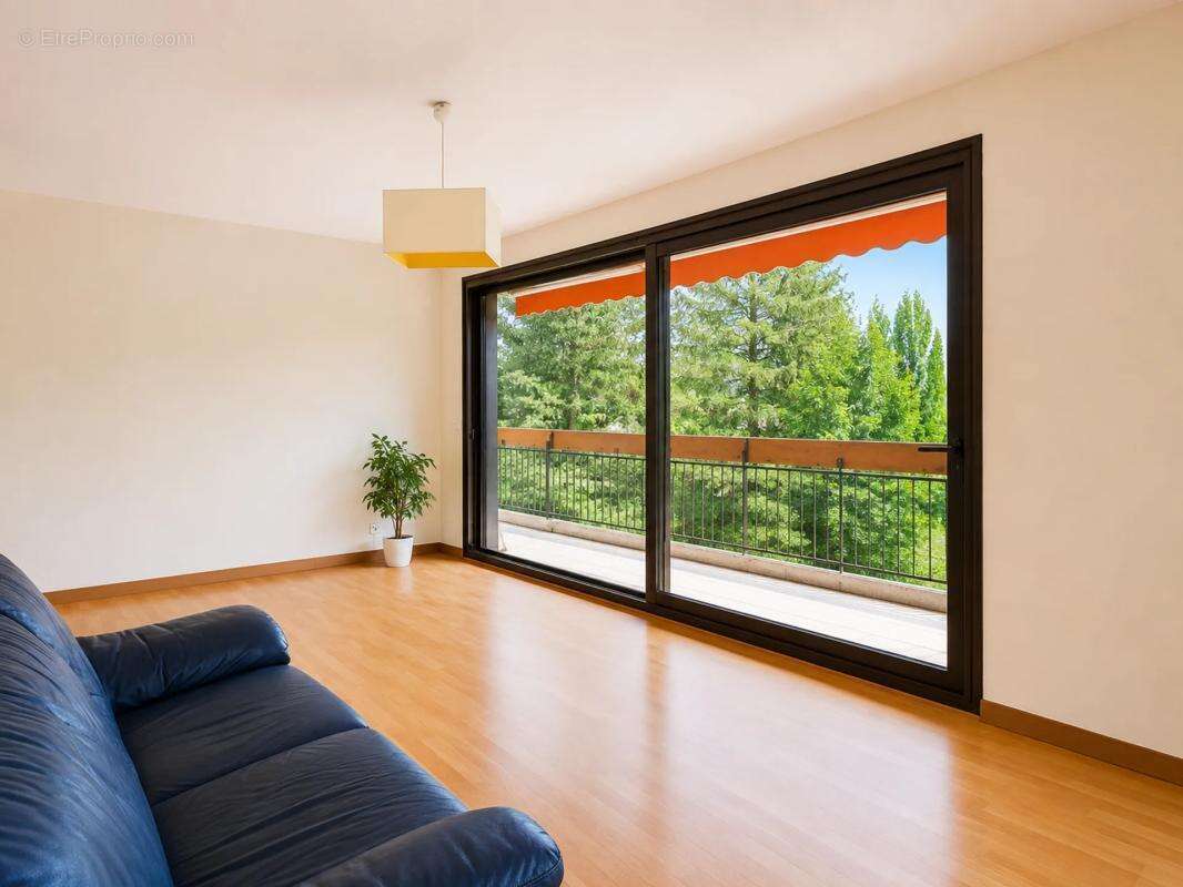 Appartement à ECHIROLLES