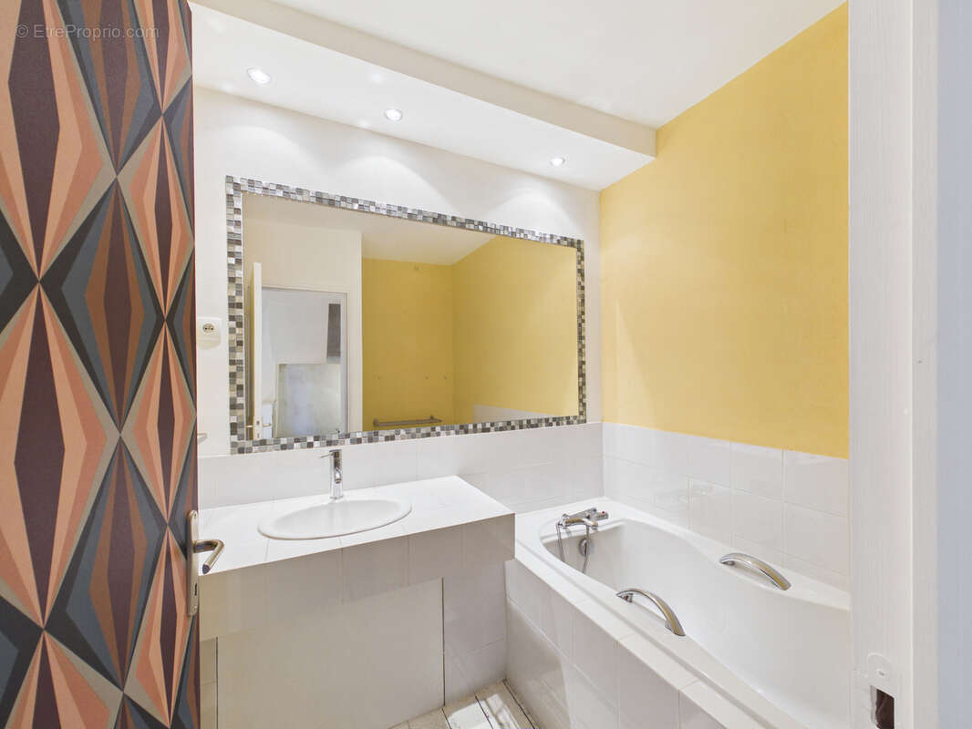 Maison à CRAPONNE-SUR-ARZON