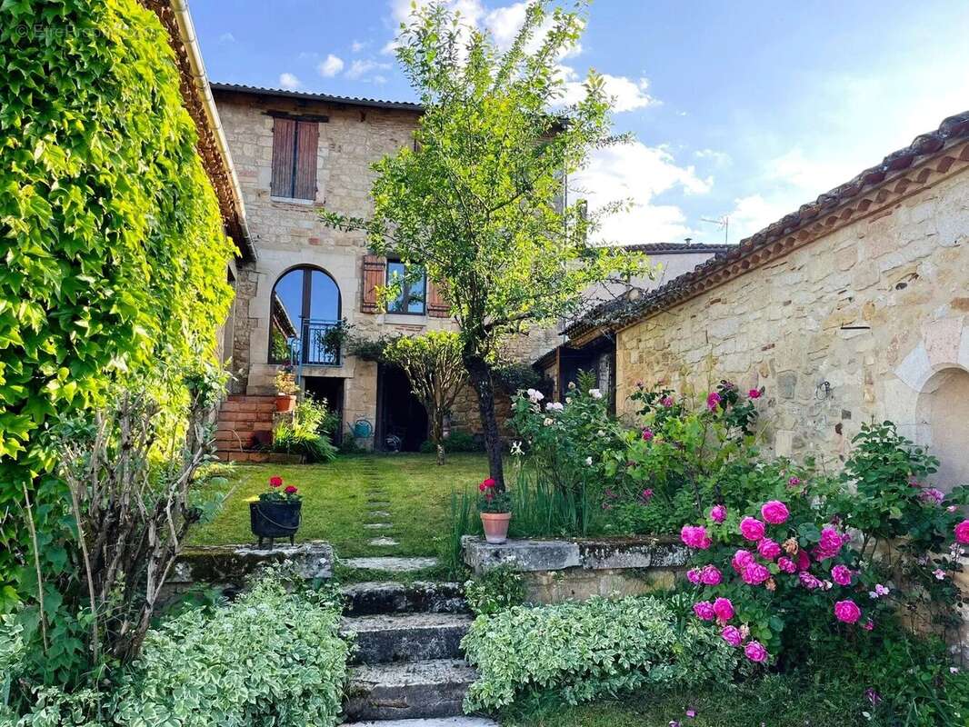 Maison à MONSEMPRON-LIBOS