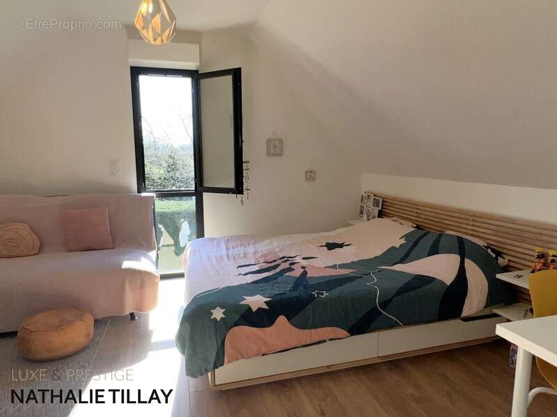 Maison à SAINT-JEAN-DE-BRAYE