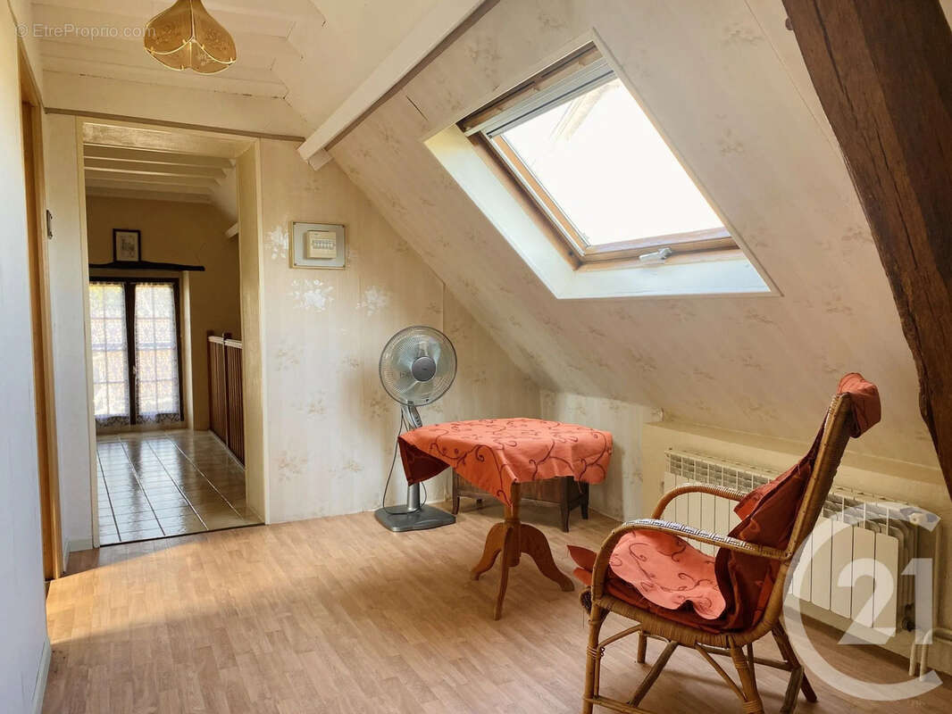 Maison 108 m² à Humbligny  - photo 11