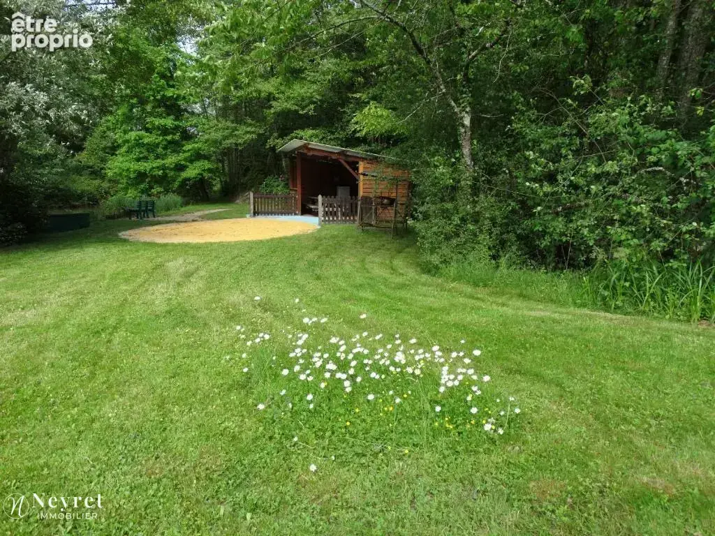 Propriété composée de cinq chalets et deux étangs - photo 12