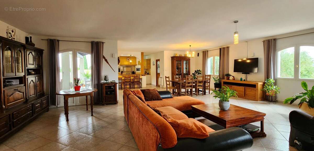 Grande villa familiale avec piscine - photo 8