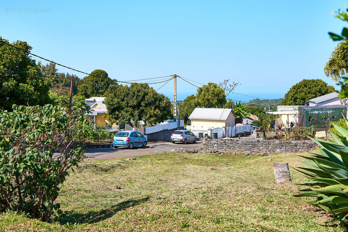 Terrain à ENTRE-DEUX
