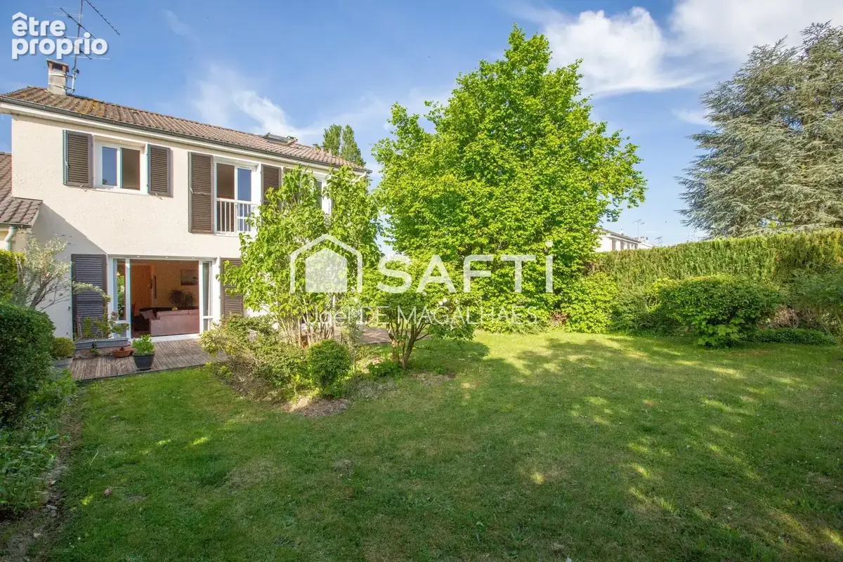 Photo 1 - Maison à LE MESNIL-SAINT-DENIS