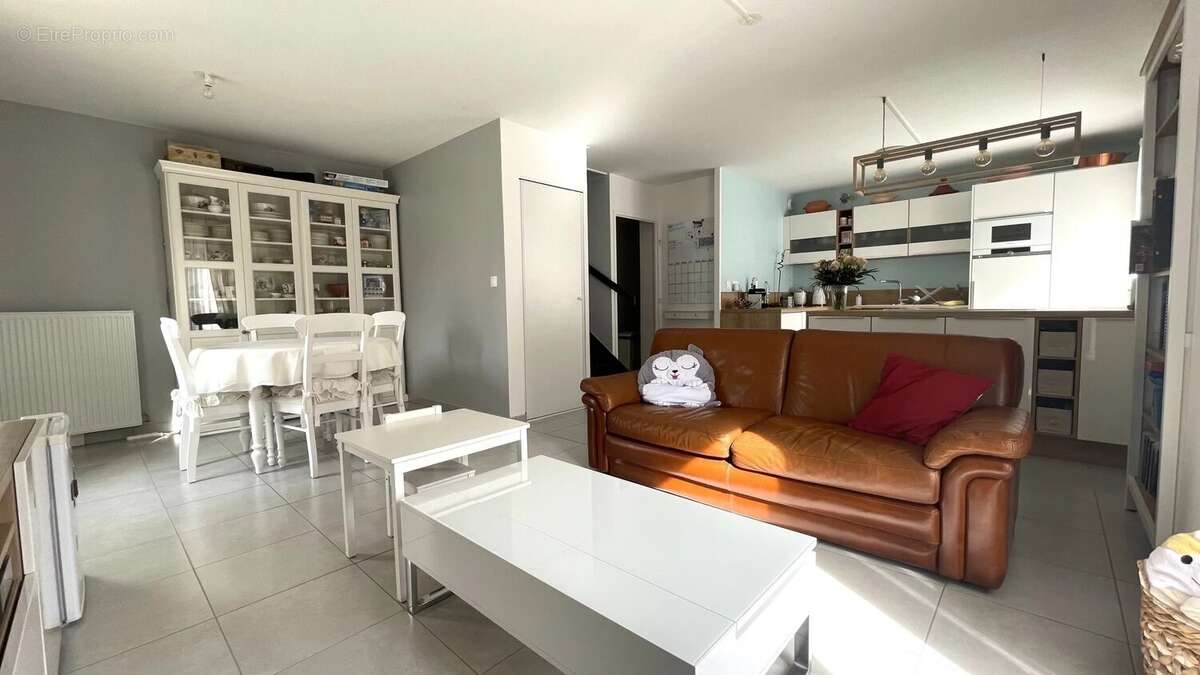 Appartement à MAFFLIERS
