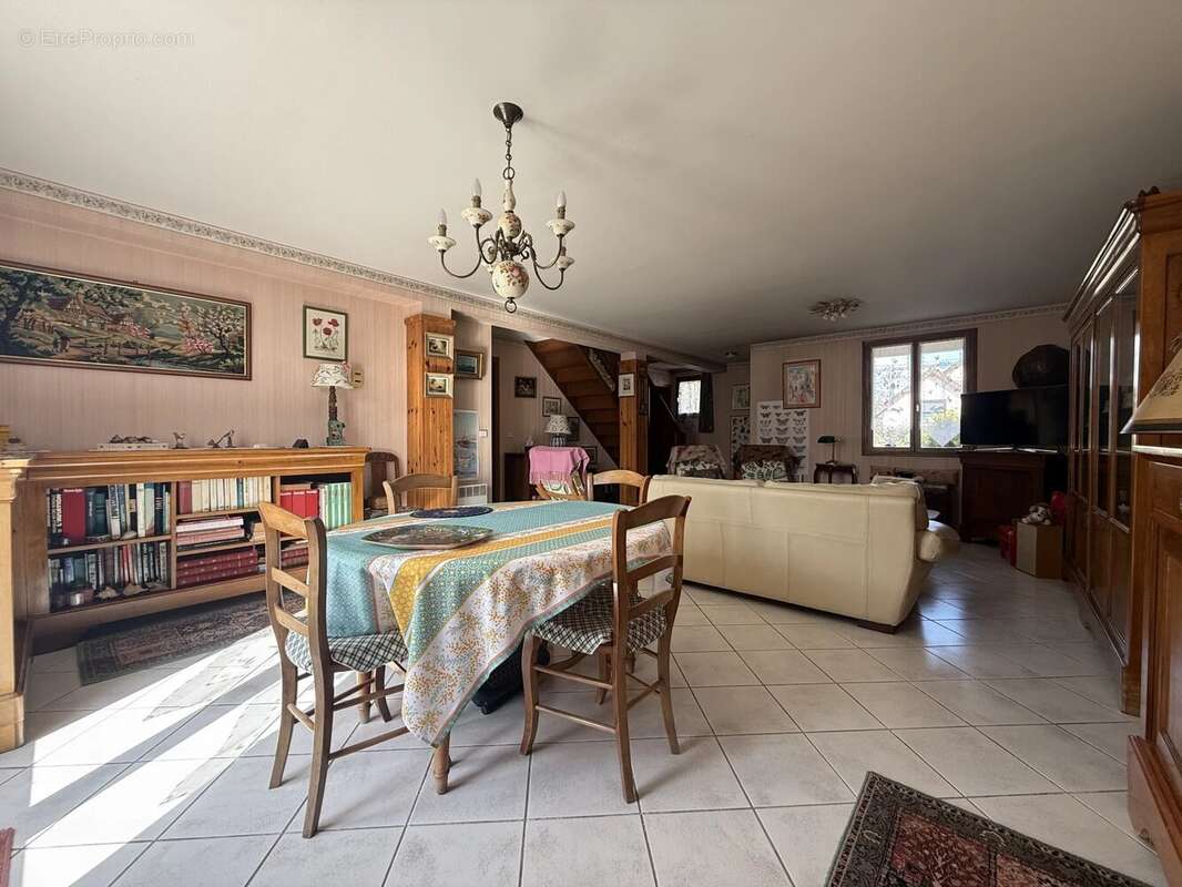 Maison à CHELLES