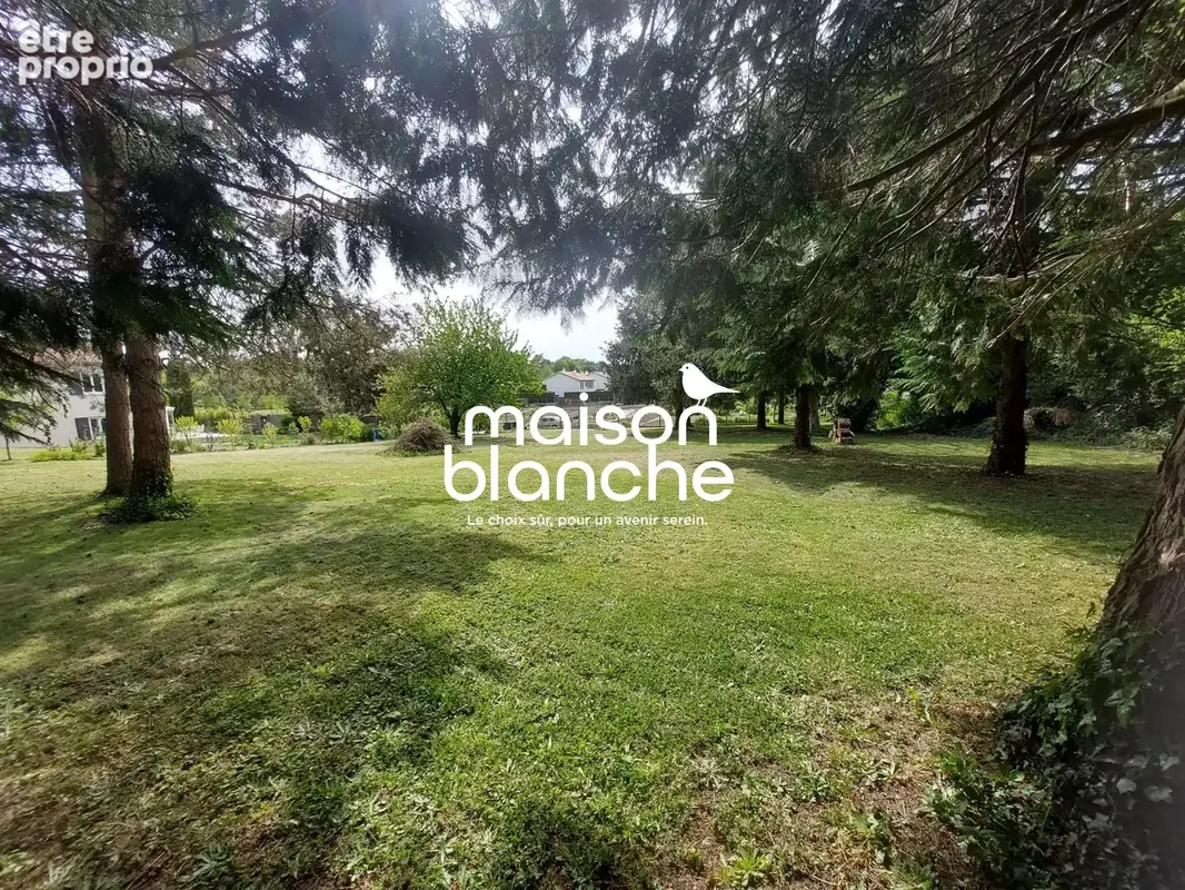 Terrain 1 933 m² à vendre à Parthenay (79200) - photo 3