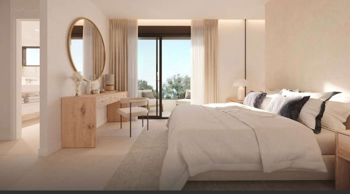 Appartement à VILLENEUVE-LOUBET