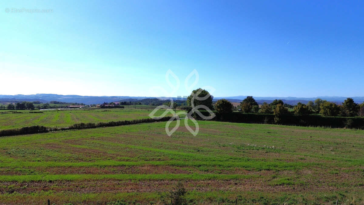 Terrain à LA CHOMETTE