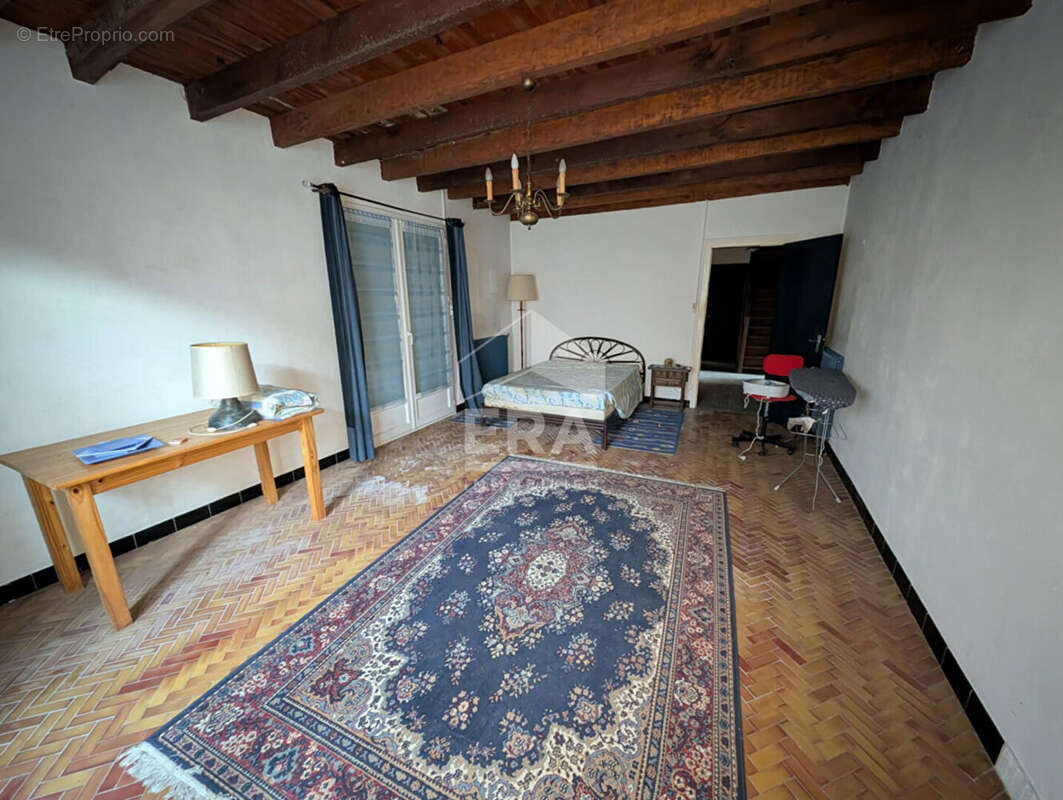 Maison à MENESPLET