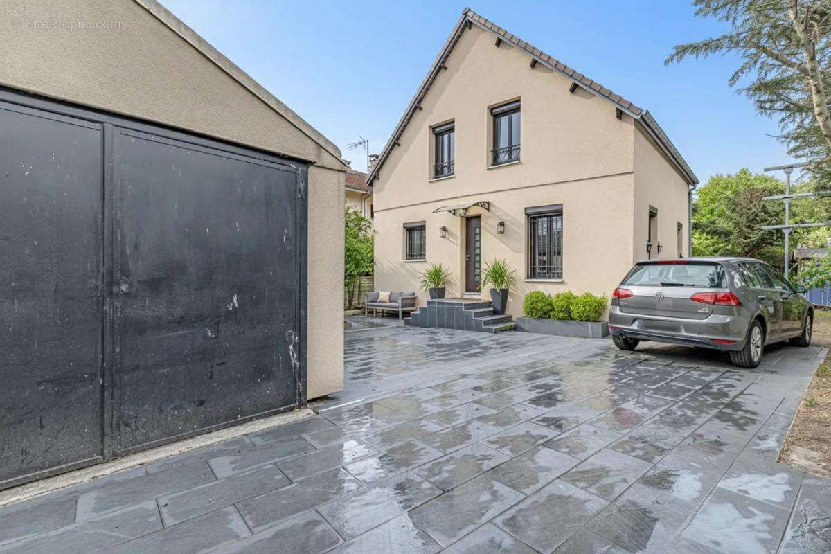 Maison à ROMAINVILLE