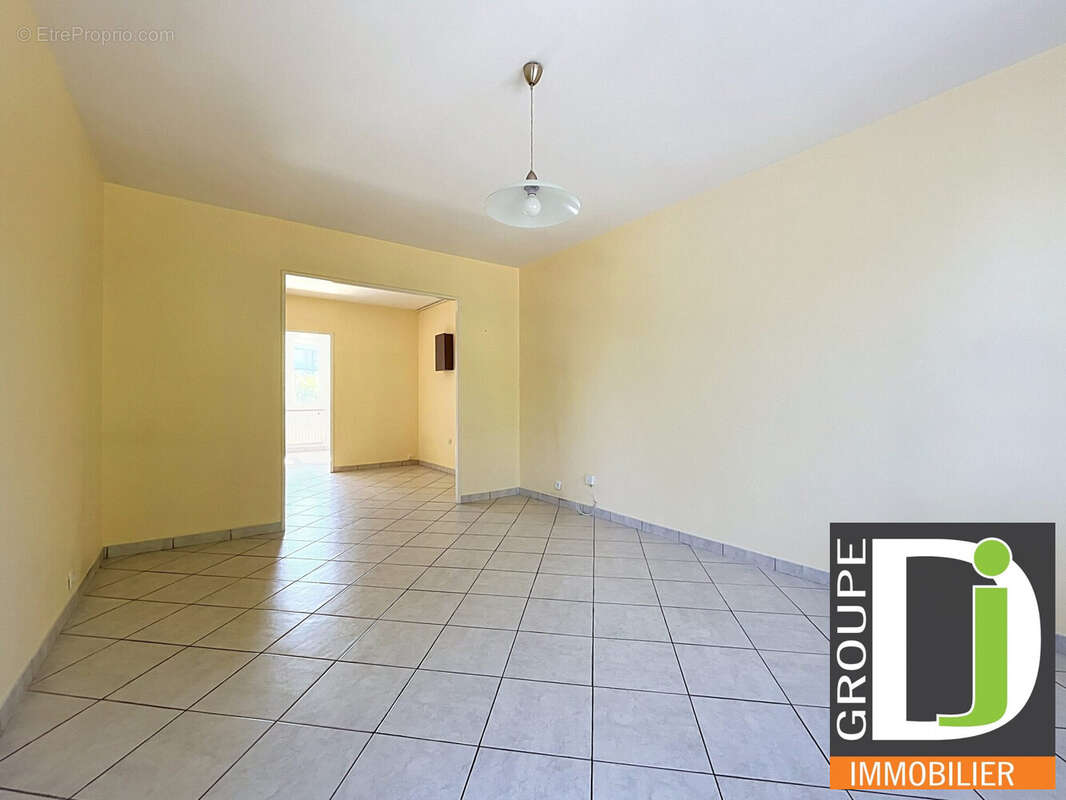 Appartement 74 m² à Bourg-Les-Valence  - photo 3