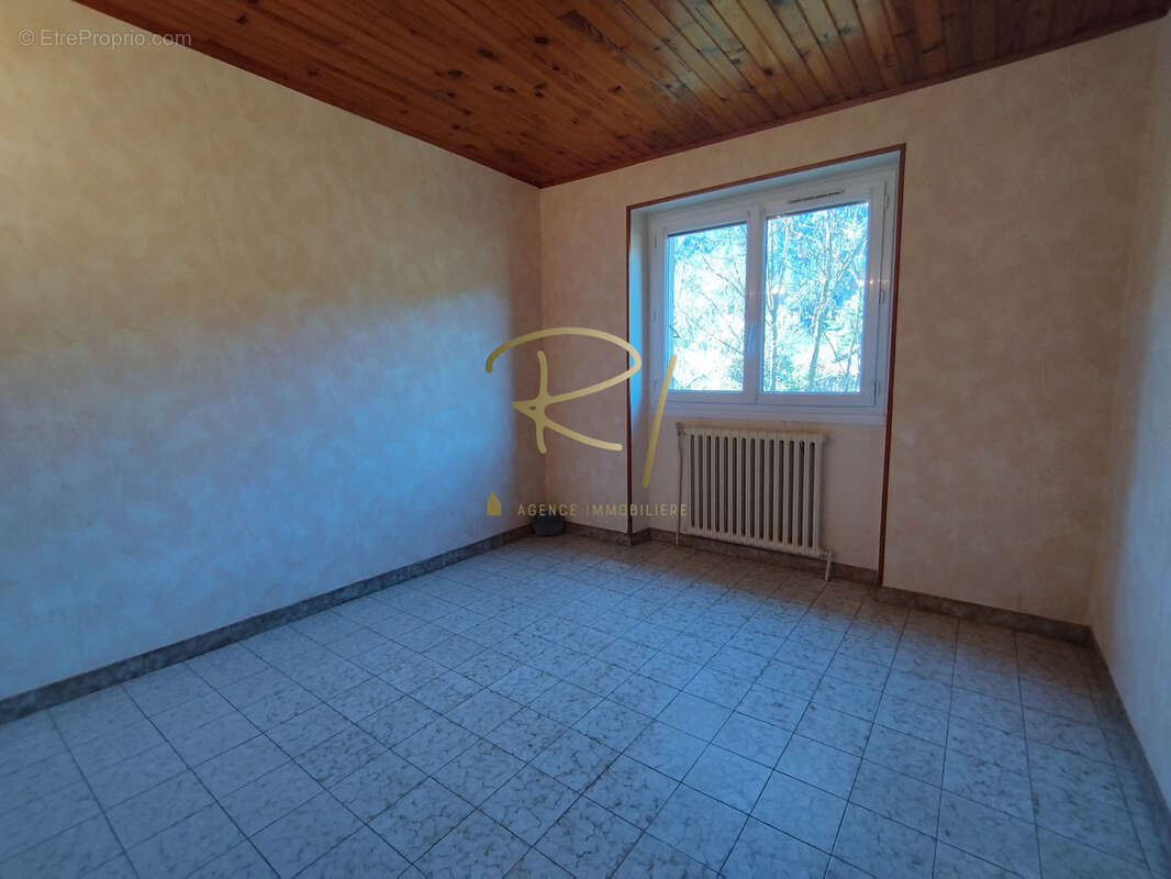 A VENDRE Maison de 75m2 au calme Peyremale - photo 7