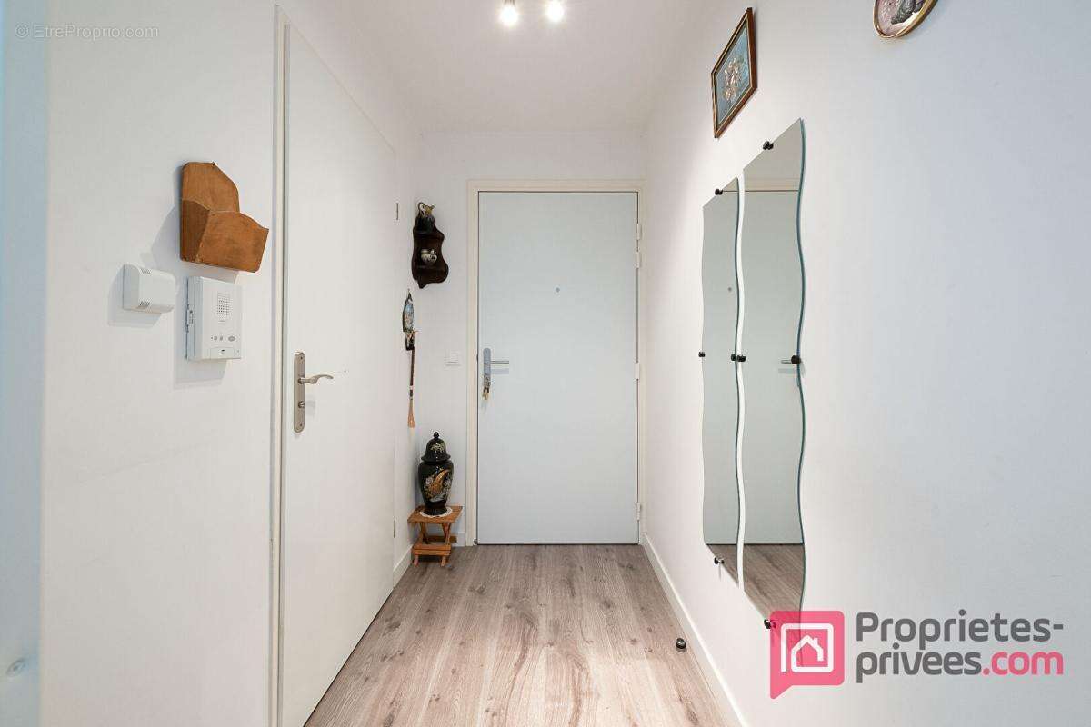 Appartement à BRIE-COMTE-ROBERT