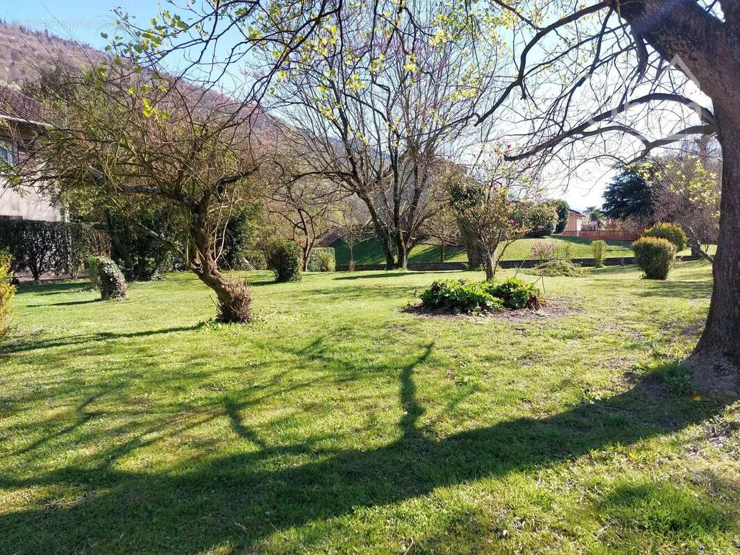 Terrain à LE CHEYLAS