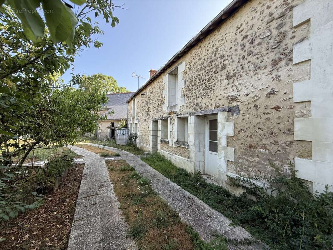 Maison 148 m² à Artannes-Sur-Indre  - photo 2