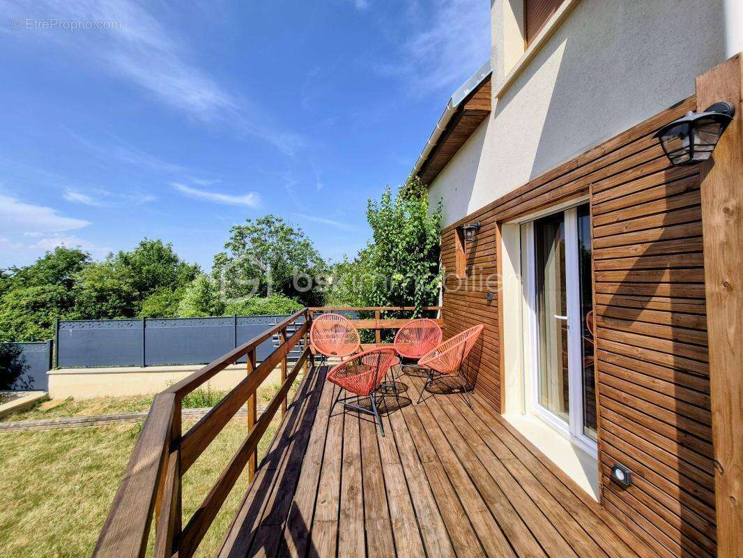 Charmante maison non mitoyenne de 135 m², 6 pièces, 4 chambres, quartier mont-valérien – dpe b - photo 5
