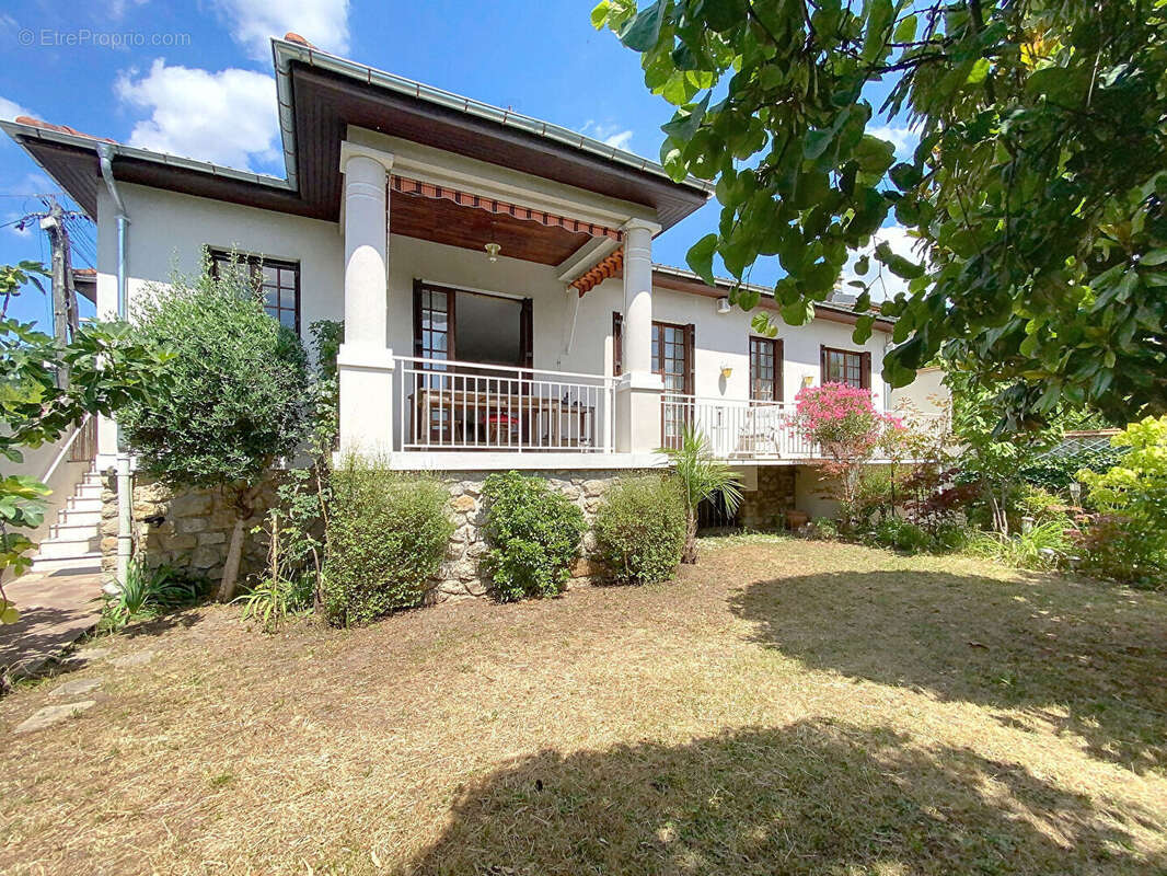 Maison à SAINT-MAUR-DES-FOSSES