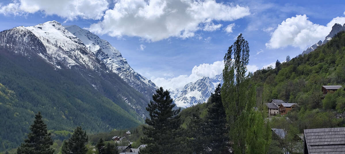 Appartement à PELVOUX