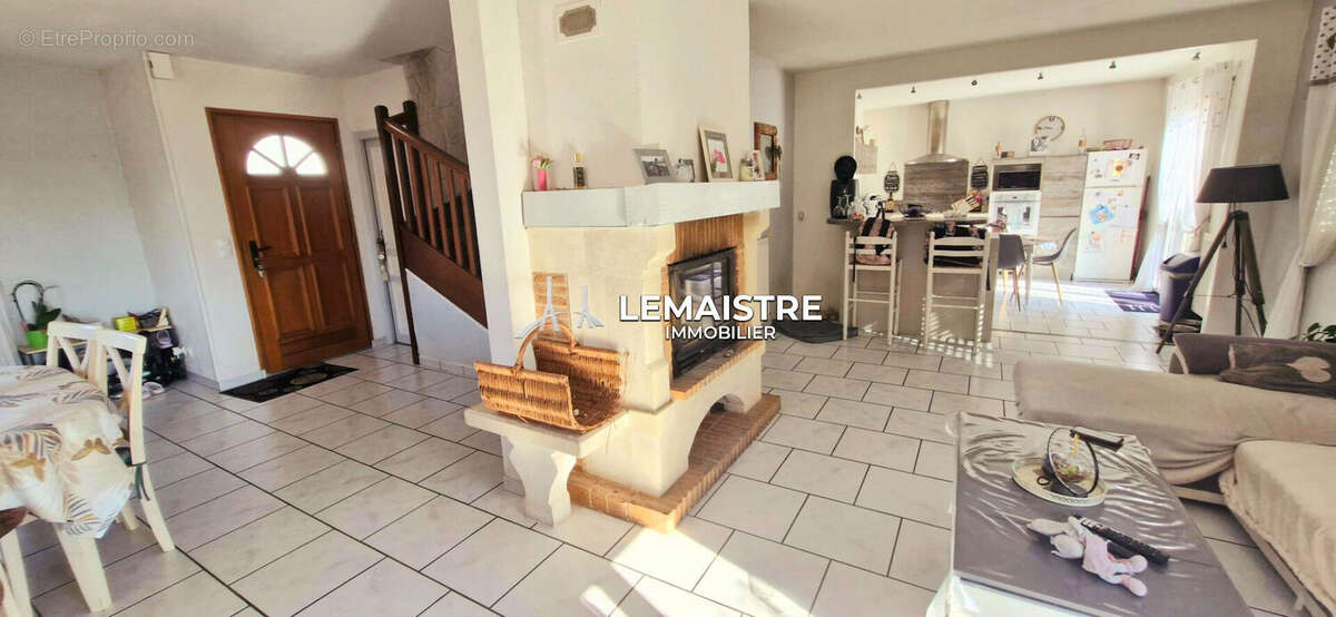 Maison à vendre - Yvetot - 160 m² - 6 chambres - Sous-sol complet - Jardin de 600 m² - photo 4